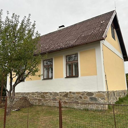 Prijemna Chaloupka Na Trebonsku Villa Chlum u Trebone Dış mekan fotoğraf
